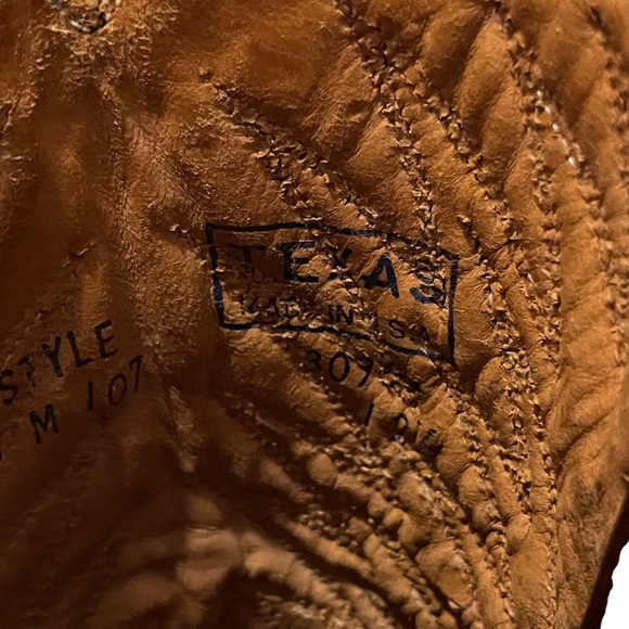 TEXAS| Vintage Leather Men’s Cowboy boots EUC SZ 10.5 Brown Leather, Made In USA - Picture 12 of 16